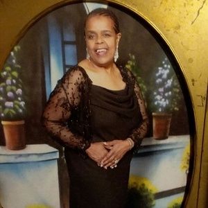 Meet your Posher, Constance